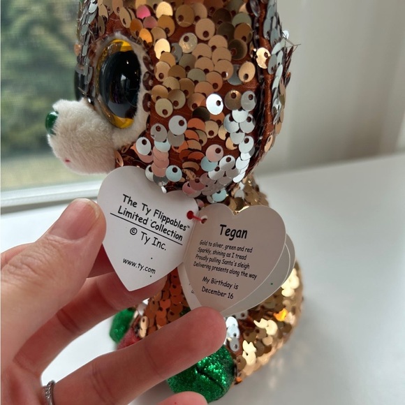NWT tegan reindeer sequin flippable Ty Beanie Boo - Picture 2 of 3